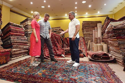 close-up-authentic-silk-turkish-rug-shopping-tour-istanbul